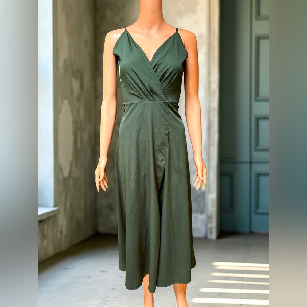 Berrylush Green Midi Formal Dress Spaghetti Straps Medium